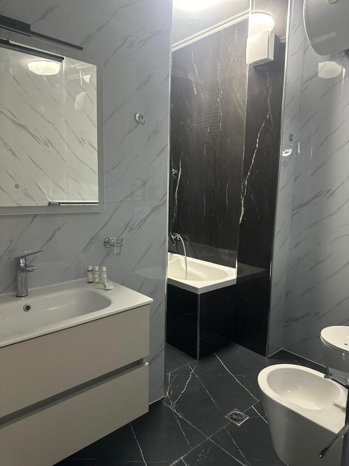 Scandinavian Apartments Al Tirana Exterior photo